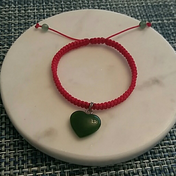 Canadian Nephrite Heart Jade Red Cord Bracelet - Picture 7 of 8